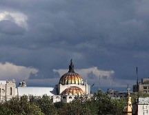 Un canal de baja presión, aunado a inestabilidad en altura y al ingreso de humedad por parte de ambos litorales, generará lluvias y chubascos, acompañados con descargas eléctricas. SUN / ARCHIVO / CANVA