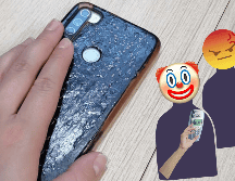 Colocar el teléfono boca abajo puede ser simplemente un hábito sin ninguna intención oculta, por lo que antes de asumir lo peor, siempre es recomendable hablar de forma racional. ESPECIAL / F. Lomelí