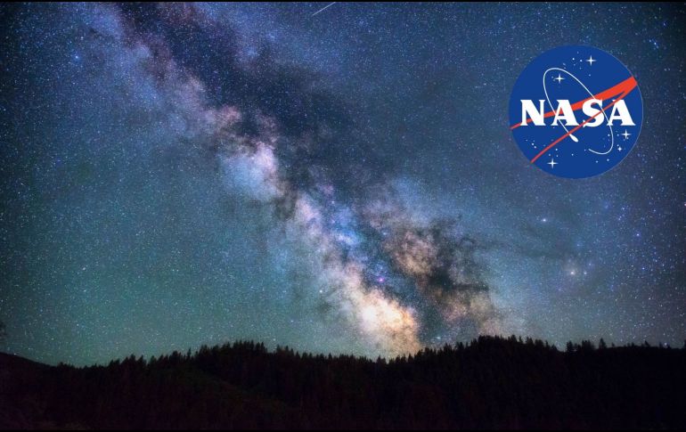 Del 16 al 25 de abril, el cielo nocturno se iluminará con la lluvia de meteoros Líridas, cuyo pico de actividad se espera en la madrugada del 22 de abril. CANVA/ ESPECIAL