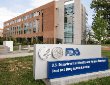 El principal regulador de la FDA ha sido removido de su cargo en medio de recortes significativos en la agencia. AP /ARCHIVO