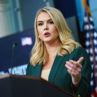 Casa Blanca asegura que Trump está "perfeccionando" su plan arancelario del 2 de abril