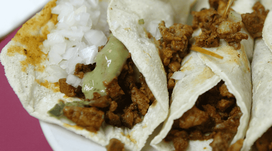 Los tacos al pastor son uno de los platillos más populares en México y forman parte de la dieta cotidiana de muchas personas. EL INFORMADOR / ARCHIVO