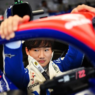 Tsunoda y otros pilotos que cambiaron de equipo en una misma temporada