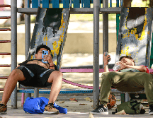 La sociedad está adelantando el inicio del consumo de redes y pantallas a niños de entre 10 y 12 años, momento en el que se encuentran en pleno desarrollo del sistema nervioso central. EL INFORMADOR / ARCHIVO