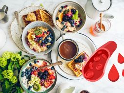 Incorporar estos alimentos en tu desayuno no solo ayuda a regular el azúcar en sangre, sino que también mejora tu salud general, previene la fatiga y reduce el riesgo de enfermedades metabólicas. CANVA