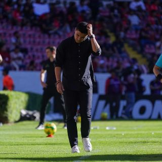 Gonzalo Pineda explotó contra el arbitraje tras empate ante Juárez