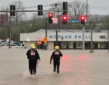 La persistencia de lluvias intensas ha saturado gran parte del centro de EU, desbordando rápidamente ríos y arroyos, y desencadenando múltiples emergencias por inundaciones. ESPECIAL