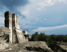El altar descubierto en Tikal cuenta con una figura que representa la Diosa de la Tormenta. EL INFORMADOR / ARCHIVO