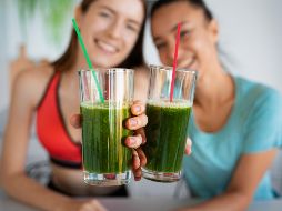 Este jugo puede ser una excelente adición a tu dieta diaria, proporcionando una gran cantidad de nutrientes y beneficios para la salud. FREEPIK