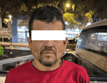 Los uniformados localizaron dentro de una bolsa  tipo cangurera un arma de fuego tipo revólver y dos bolsas con polvo granulado con las características del crystal. ESPECIAL