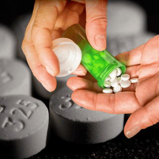 ¿Tomas medicina sin prescripción médica? Estos son los riesgos