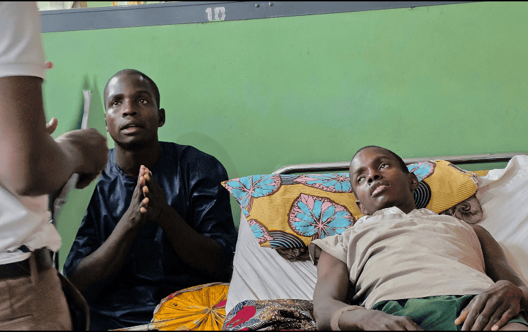Un paciente que tiene meningitis en el hospital universitario de Maiduguri, Nigeria, el 8 de abril del 2025.  AP / H. Suleiman