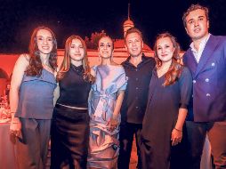 Camila Lemus, Luciana Lemus, Maye Villa de Lemus, Pablo Lemus, Regina Lemus y Juan Pablo Lemus. GENTE BIEN JALISCO / A. Rodríguez