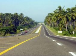 Este puerto se encuentra en la parte occidental del estado de Colima, a lo largo de la costa del Pacífico mexicano, y de acuerdo con el censo del Inegi del año 2020, cuenta con una población de 191 mil 031 habitantes. EL INFORMADOR / ARCHIVO