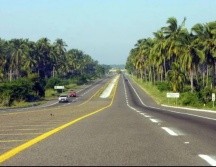 Este puerto se encuentra en la parte occidental del estado de Colima, a lo largo de la costa del Pacífico mexicano, y de acuerdo con el censo del Inegi del año 2020, cuenta con una población de 191 mil 031 habitantes. EL INFORMADOR / ARCHIVO