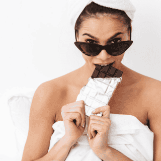 4 razones por las que sientes antojo INCONTROLABLE de azúcar y carbohidratos