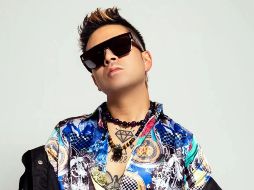 Desde hace tiempo, DAMEVA tenía el deseo de experimentar con un sonido diferente, y con 