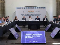 En la sesión participaron representantes del sector hotelero, restaurantero, agencias de viajes, universidades, comercio y clústeres turísticos especializados, así como líderes de áreas clave en seguridad y movilidad. GOBIERNO DE JALISCO