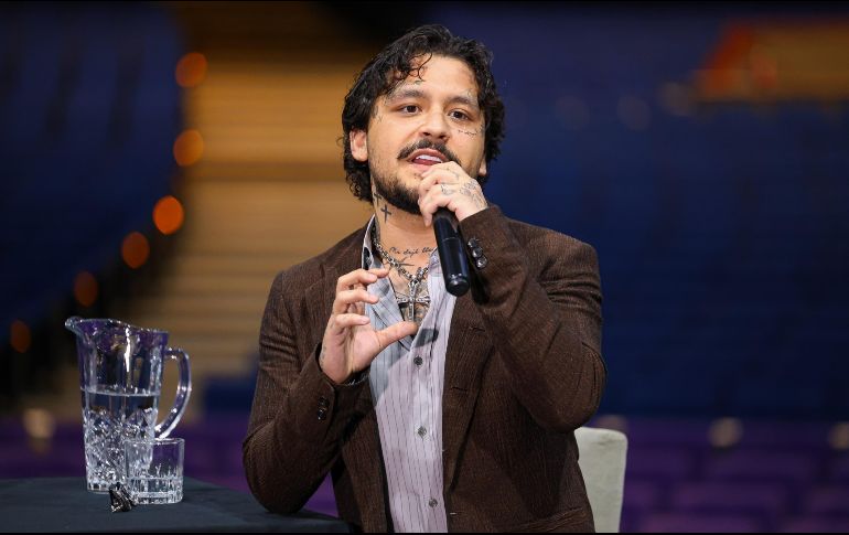 Christian Nodal lanzó su nueva canción titulada 