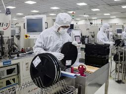 Jalisco, Puebla y Sonora son los Estados en donde más se impulsa la fabricación de semiconductores, o chips, que son exportados a Estados Unidos. AFP