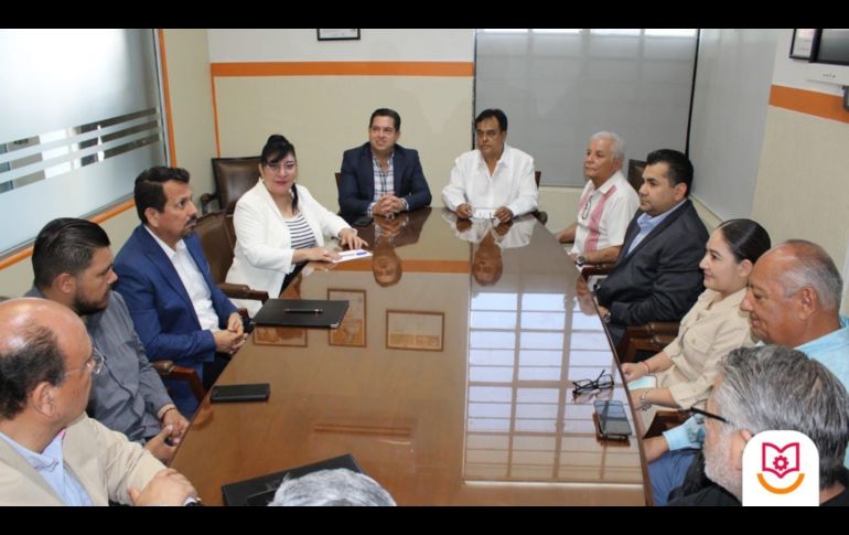 Este acuerdo permitirá que el personal del Archivo General acceda a la variada y extensa oferta educativa del IDEFT. CORTESÍA