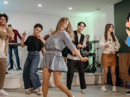 No disfrutar del baile no es un defecto ni un síntoma psicológico por sí solo. Canva