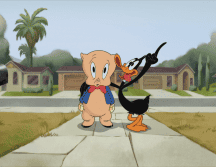 Dirigida por Peter Browngardt —conocido por su trabajo en Tío Grandpa y Looney Tunes Cartoons— y producida por Warner Bros. Animation, esta nueva entrega recupera el espíritu irreverente de las caricaturas clásicas. CORTESÍA