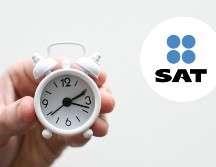 Los profesionistas y personas con actividades empresariales, incluyendo los que trabajan para una plataforma tecnológica, deben cumplir con esta obligación. CANVA/ ESPECIAL