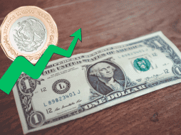 Se espera que el tipo de cambio oscile entre 19.90 y 20.15 pesos durante el periodo overnight. CANVA