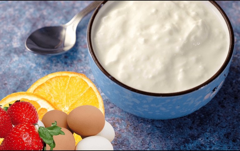 De acuerdo con la Organización Mundial de la Salud (OMS), un desayuno equilibrado debe aportar proteínas, fibra, grasas saludables y carbohidratos complejos. ESPECIAL / Canva