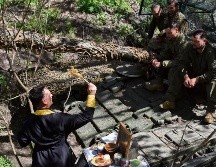 Durante las primeras doce horas de la tregua, Rusia atacó con artillería en 59 ocasiones y lanzó 5 asaltos en diferentes sectores del frente, además de utilizar drones de ataque. EFE/65ª BRIGADA MECANIZADA SEPARADA