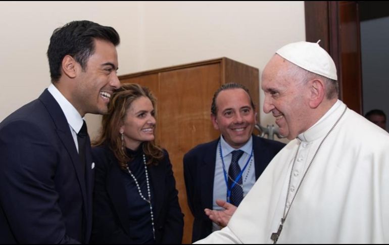 El Papa Francisco también tuvo acercamientos con artistas nacionales e internacionales. INSTAGRAM/@carlosrivera