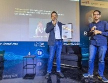 El periodista recomendó a las personas verificar la fuente de información, siempre googlear, utilizar herramientas como Google Alerts, entre otras. EL INFORMADOR/ A. Navarro.