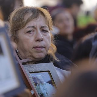 "Ayudó a los últimos": creyentes despiden al Papa Francisco