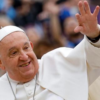 Iglesia pide no "encasillar" al Papa Francisco en "categorías ideológicas"