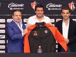 La presentación se realizó en las instalaciones de la Academia AGA, donde Fájer estuvo acompañado por José Riestra y Alfonso Villalba. IMAGO7.