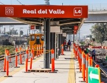 Diego Monraz mencionó que ya se está trabajando en la electrificación de la vía por donde correrá esta nueva línea de transporte. EL INFORMADOR/ A. Navarro.