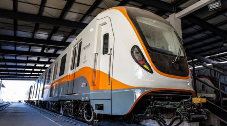 El proyecto incluye también la rehabilitación urbana en los entornos próximos al trazo, la construcción de pasos a desnivel y la instalación de cruces equipados con alarmas y semáforos, medidas orientadas a reforzar la seguridad de peatones y usuarios. EL INFORMADOR / ARCHIVO