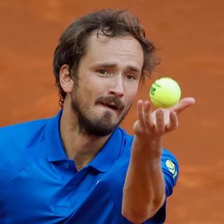 Daniil Medvedev se mete a los cuartos de final en Madrid