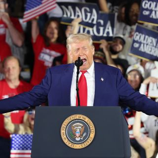 Trump mete reversa y relaja aranceles a los autos