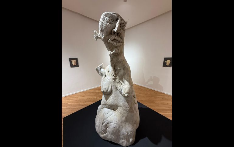 La muestra está compuesta por cerca de 60 piezas, entre pintura y escultura, y representa una de las exposiciones más significativas en la trayectoria del artista. EL INFORMADOR / H. Navarro