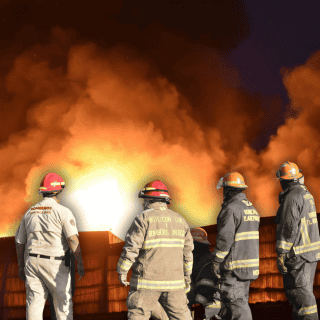 Confirman la MUERTE de dos personas por incendio en El Álamo