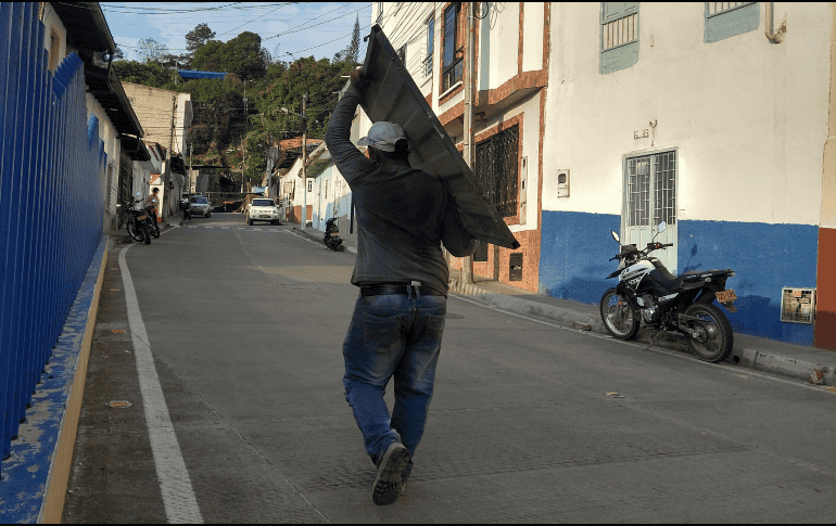 Según datos adicionales, los latinos son ya el segundo grupo poblacional más grande del país (19.5% del total), solo detrás de la población anglosajona. ESPECIAL / Canva