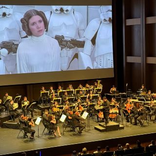 Concierto galáctico llena de jedis y sinfonía el Conjunto Santander