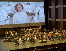 Bajo la dirección de Mario Monroy, director titular, y David Eduardo Rocha, director adjunto, más de 70 músicos recrearon en vivo la legendaria música compuesta por John Williams para la saga cinematográfica de George Lucas.EL INFORMADOR/ H. Navarro.