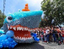 El desfile de globos de látex más grande del mundo arrancó el mediodía de este domingo en las inmediaciones de la Expo Guadalajara. EL INFORMADOR/ H. FIGUEROA..