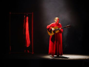 De la mano de Lafourcade, la música se volvió arte, un concepto a los sentidos, una experiencia de teatro vivo que invitó a la imaginación. EL INFORMADOR/ H. FIGUEROA.