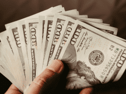 De cara a los próximos días, los inversionistas estarán atentos a la publicación de indicadores clave como la Inversión Fija Bruta, así como las cifras de inflación y confianza del consumidor, cuyos resultados podrían incidir significativamente en la evolución del tipo de cambio a corto plazo. CANVA