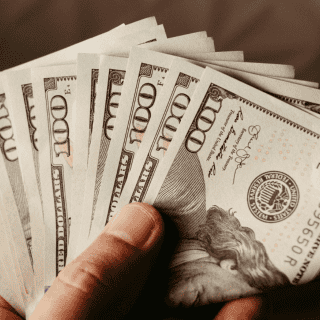 Peso mexicano cierra con ligera DEPRECIACIÓN este lunes