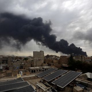 Israel bombardea aeropuerto internacional de Yemen esta mañana